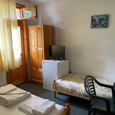 ゲストハウス Chervenkov チェルノモレツ