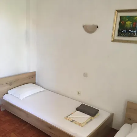 Chervenkov 2* チェルノモレツ