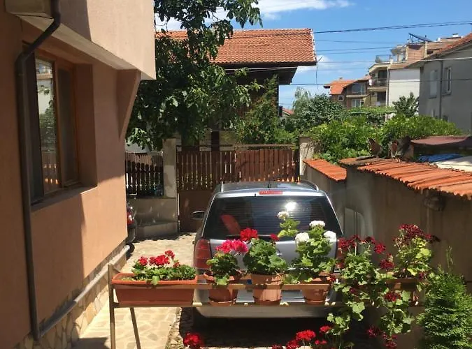 Chervenkov 招待所 2*