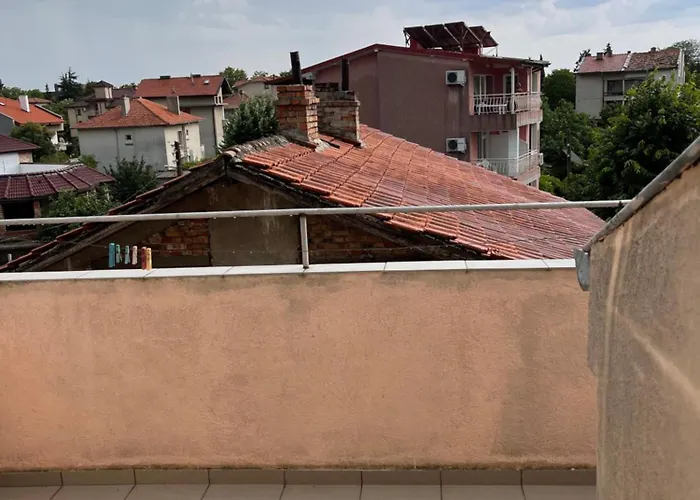 Chervenkov 招待所 2*