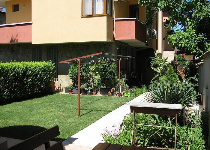 招待所 Chervenkov