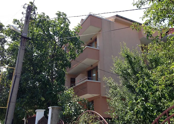 招待所 Chervenkov